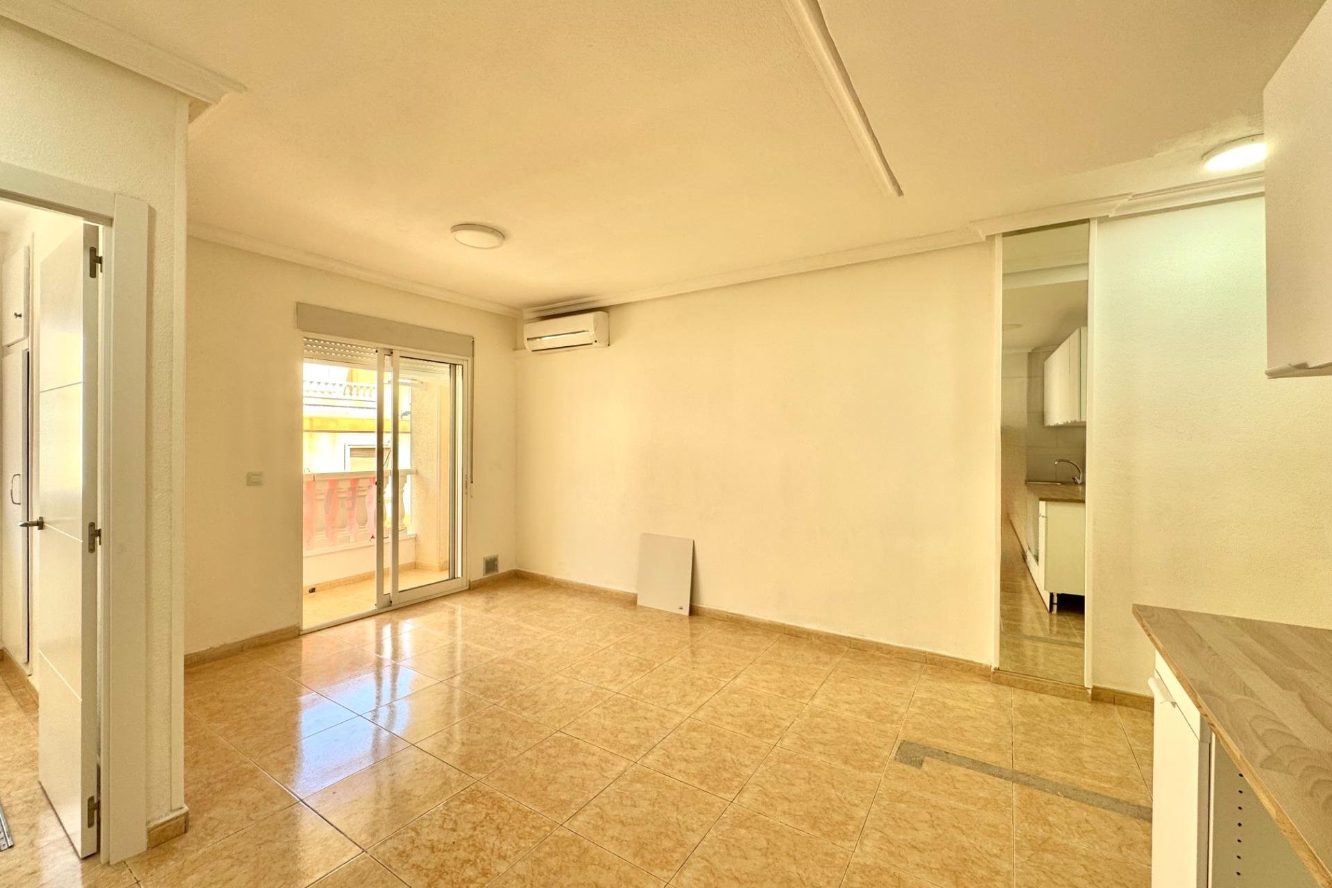 Reventa - Apartment -
Torrevieja - Centro