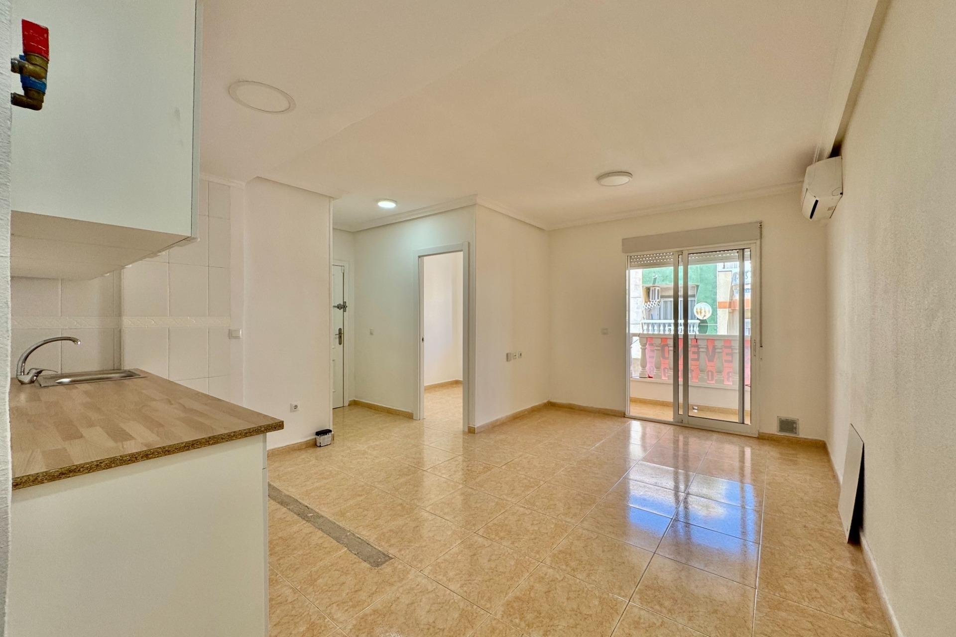 Reventa - Apartment -
Torrevieja - Centro