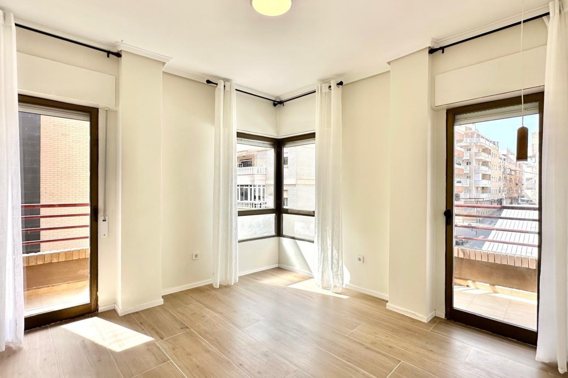 Reventa - Apartment -
Torrevieja - Centro