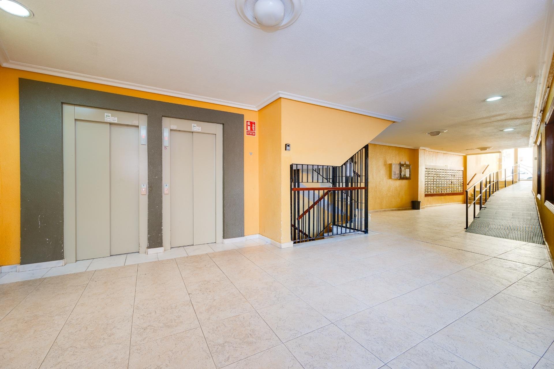 Reventa - Apartment -
Torrevieja - Centro