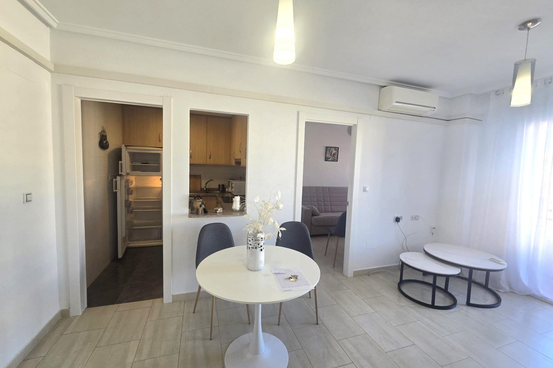 Reventa - Apartment -
Torrevieja - Centro