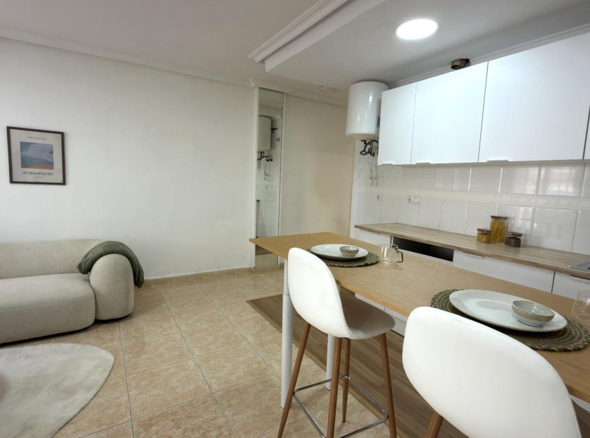 Reventa - Apartment -
Torrevieja - Centro