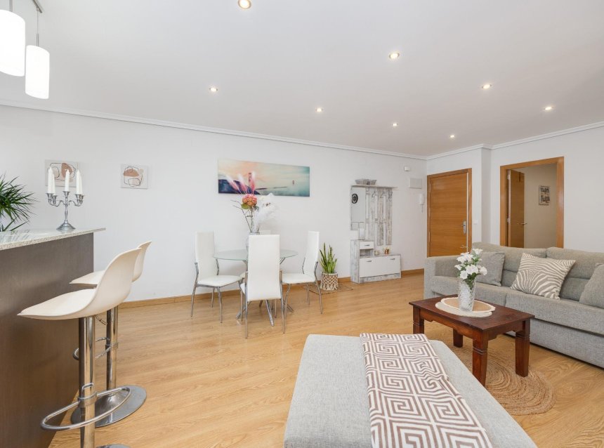 Reventa - Apartment -
Torrevieja - Centro