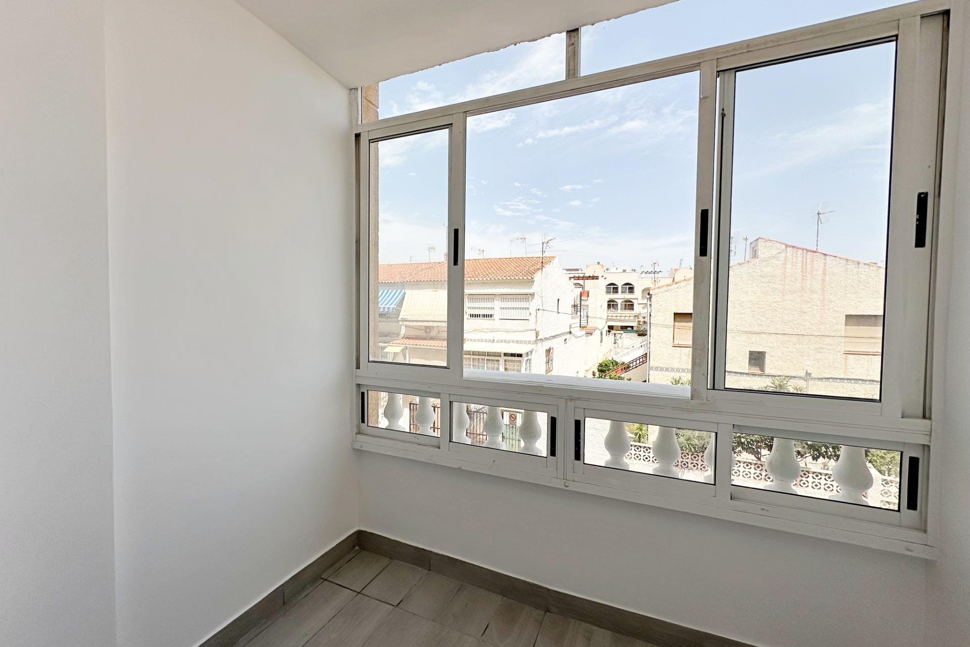 Reventa - Apartment -
Torrevieja - Centro