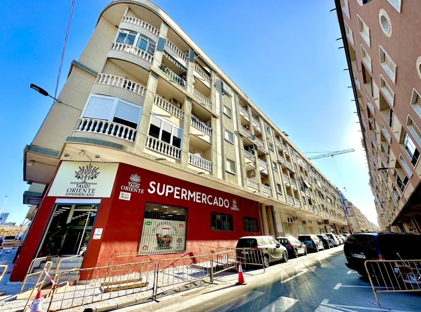 Reventa - Apartment -
Torrevieja - Centro