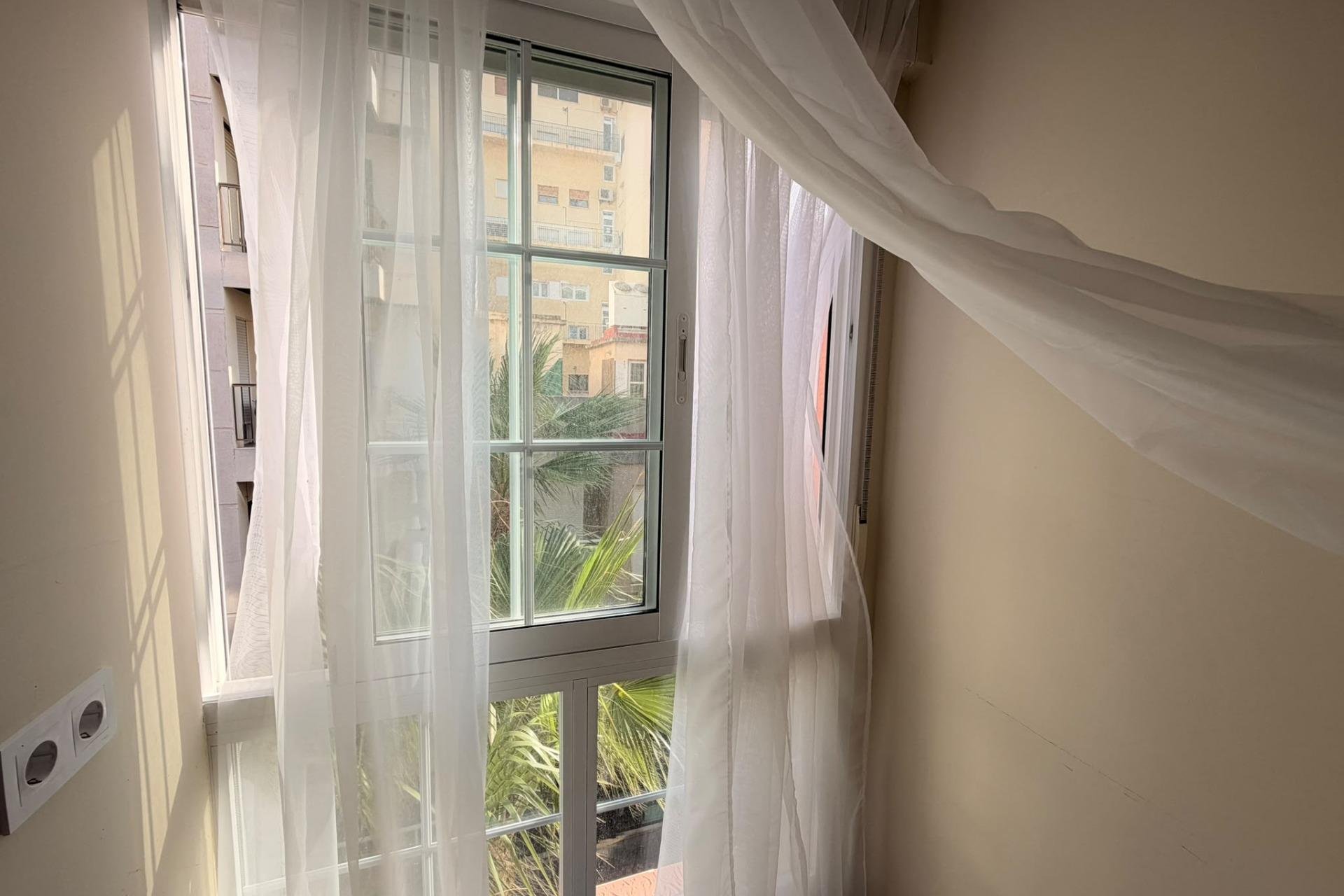 Reventa - Apartment -
Torrevieja - Centro