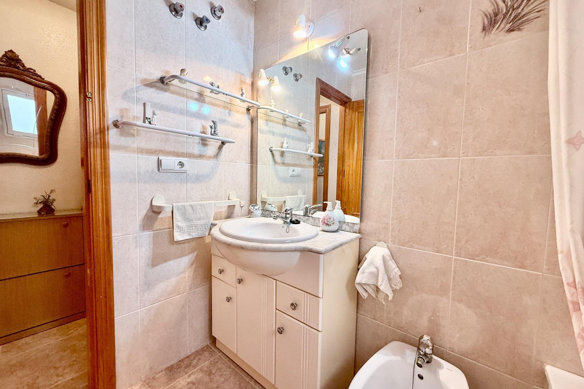 Reventa - Apartment -
Torrevieja - Centro