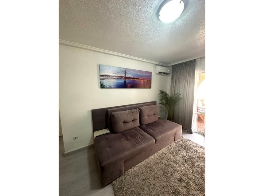 Reventa - Apartment -
Torrevieja - Centro