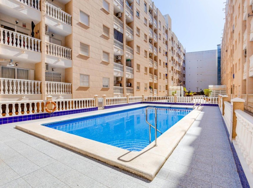 Reventa - Apartment -
Torrevieja - Centro