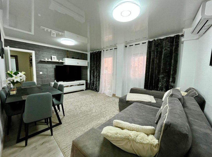 Reventa - Apartment -
Torrevieja - Costa Blanca