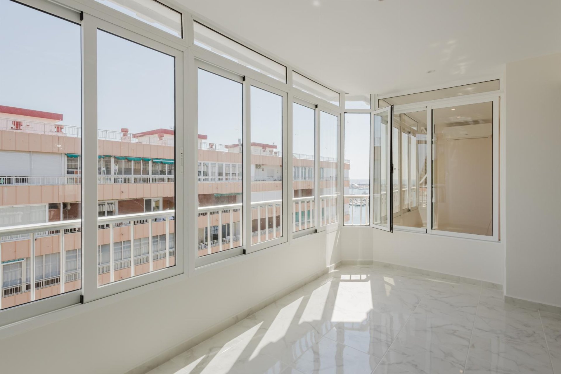 Reventa - Apartment -
Torrevieja - Costa Blanca