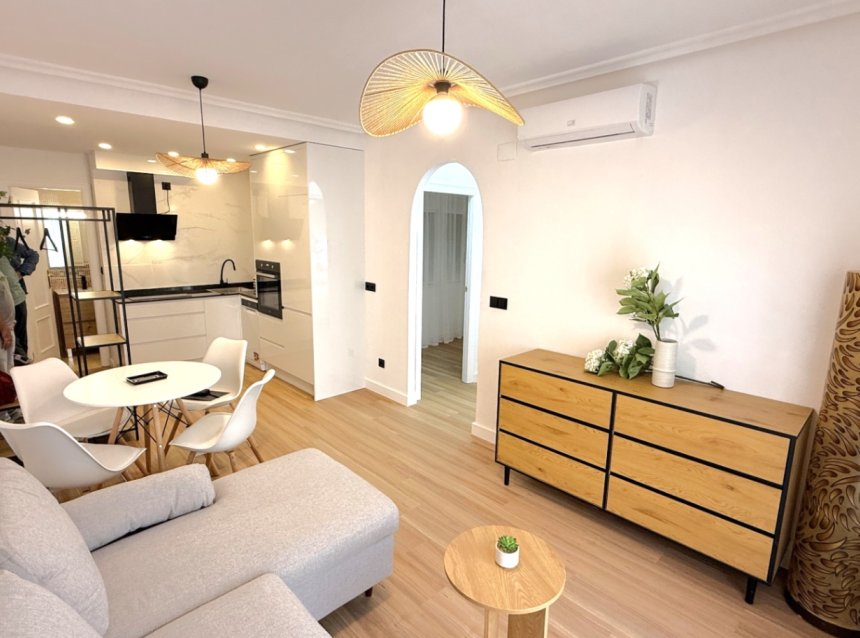 Reventa - Apartment -
Torrevieja - Costa Blanca