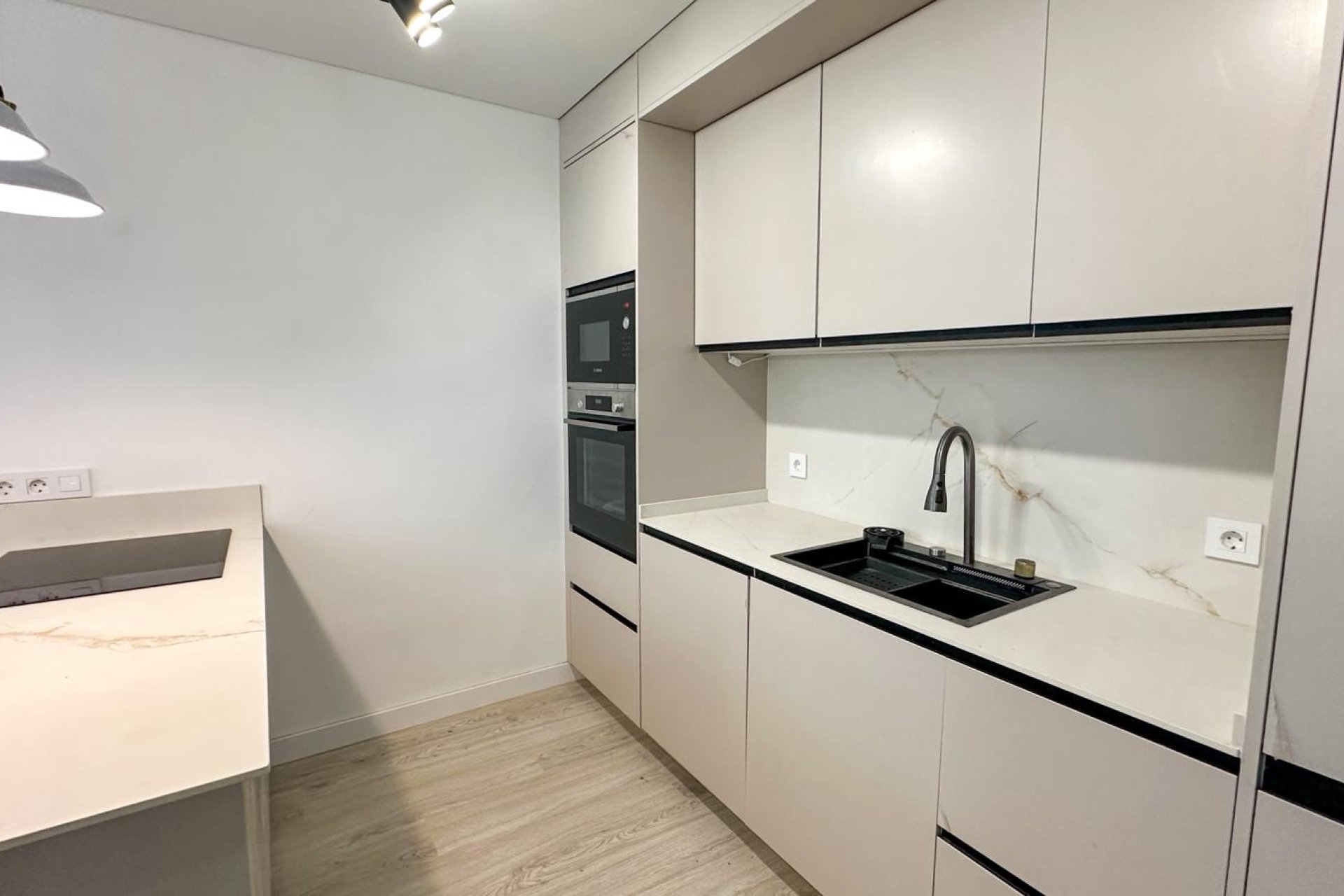 Reventa - Apartment -
Torrevieja - Costa Blanca