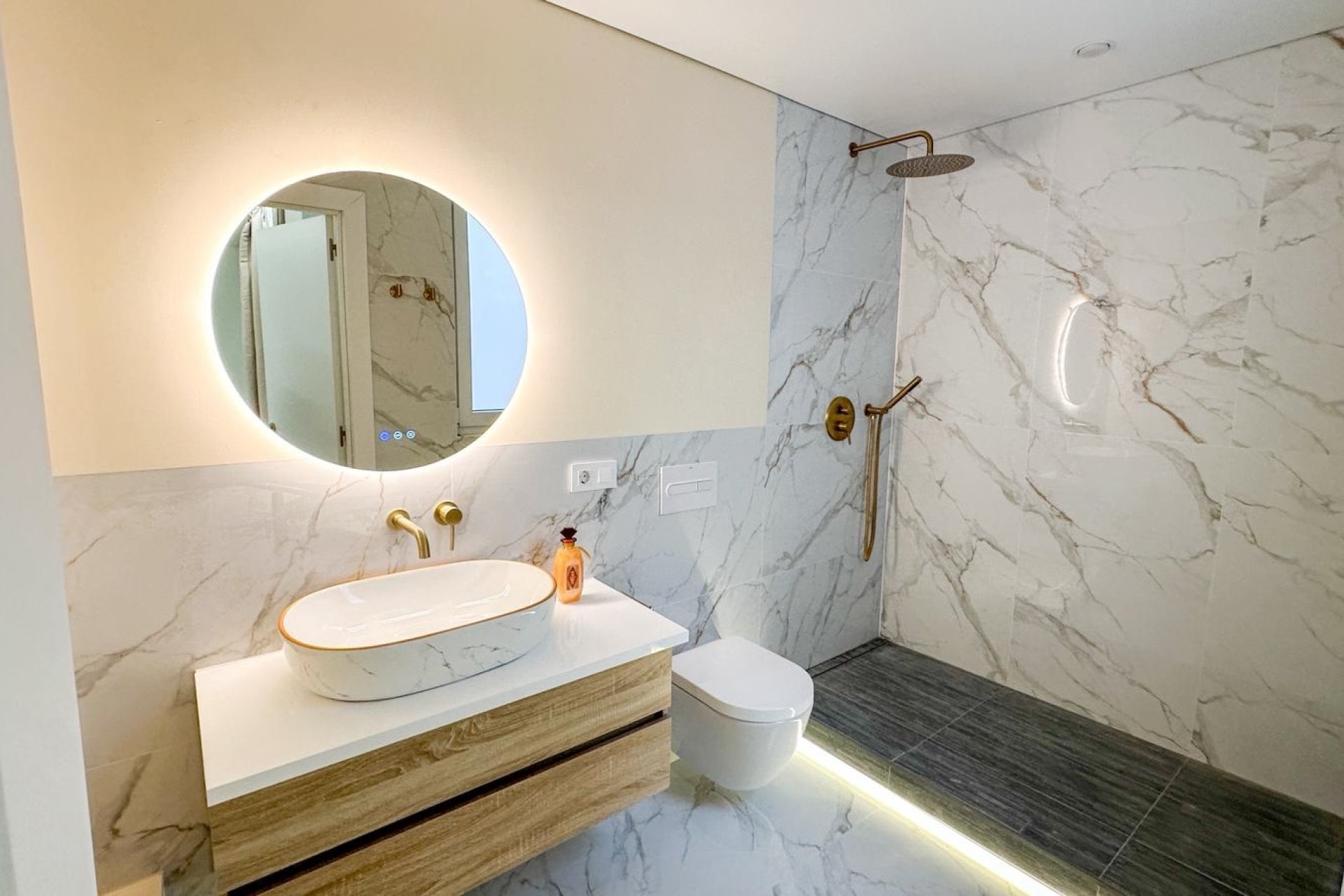 Reventa - Apartment -
Torrevieja - Costa Blanca