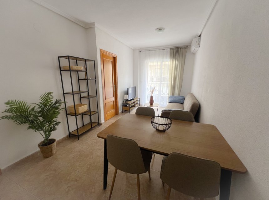 Reventa - Apartment -
Torrevieja - Costa Blanca
