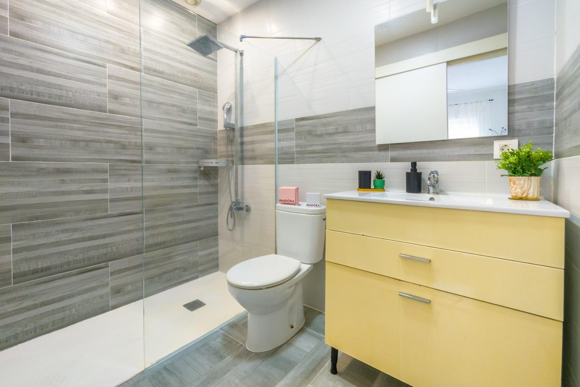 Reventa - Apartment -
Torrevieja - Estacion De Autobuses