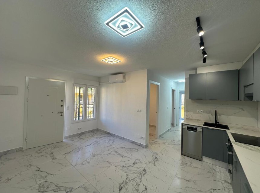 Reventa - Apartment -
Torrevieja - La Veleta