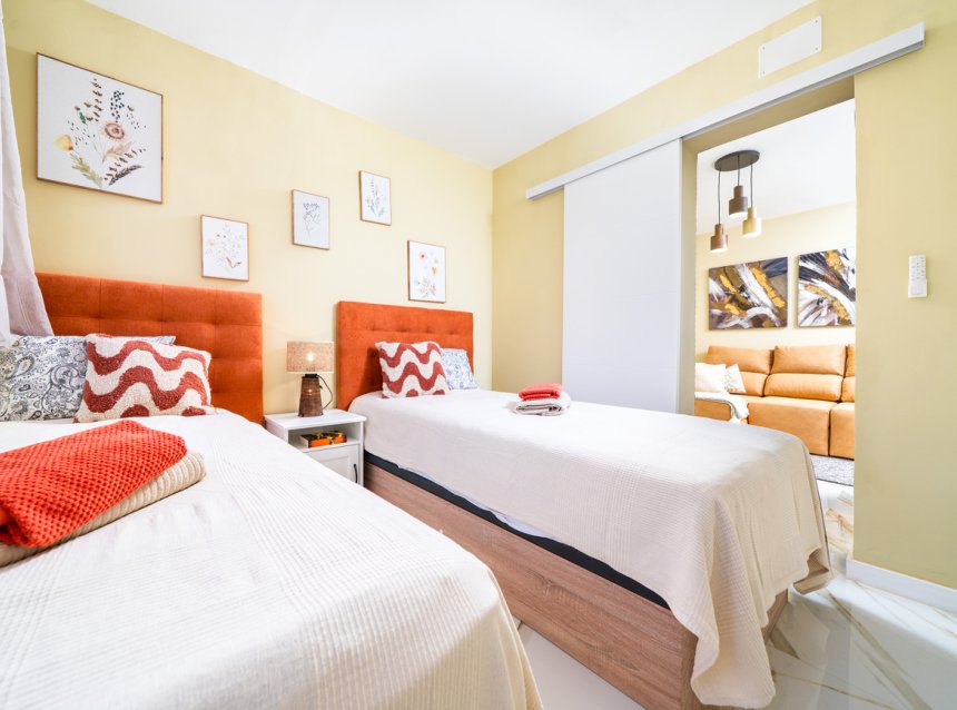 Reventa - Apartment -
Torrevieja - La Veleta