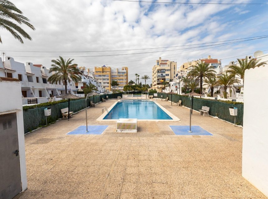 Reventa - Apartment -
Torrevieja - La Veleta