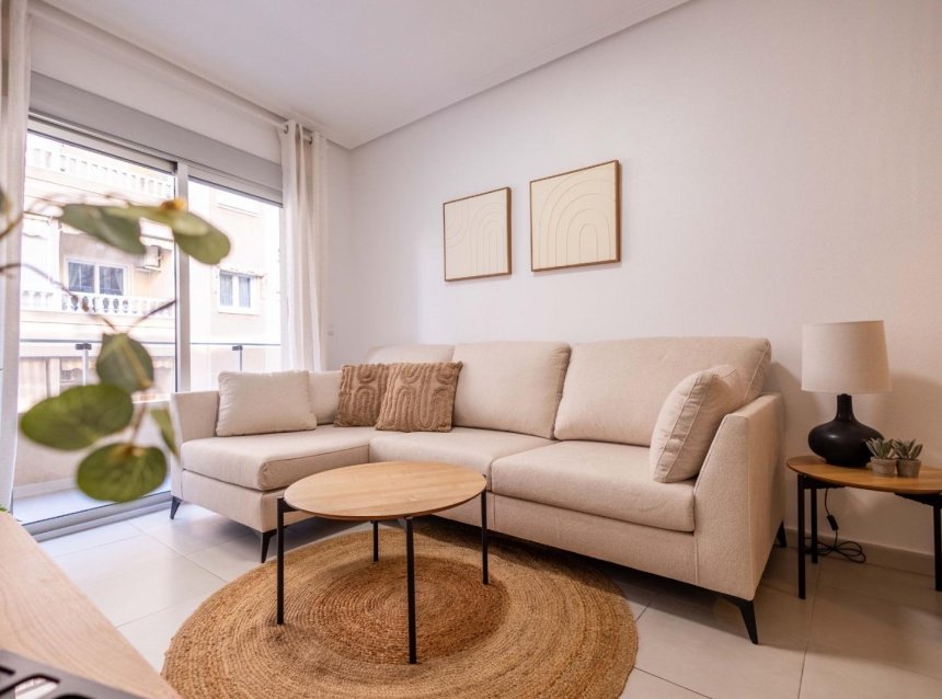 Reventa - Apartment -
Torrevieja - Las Calas