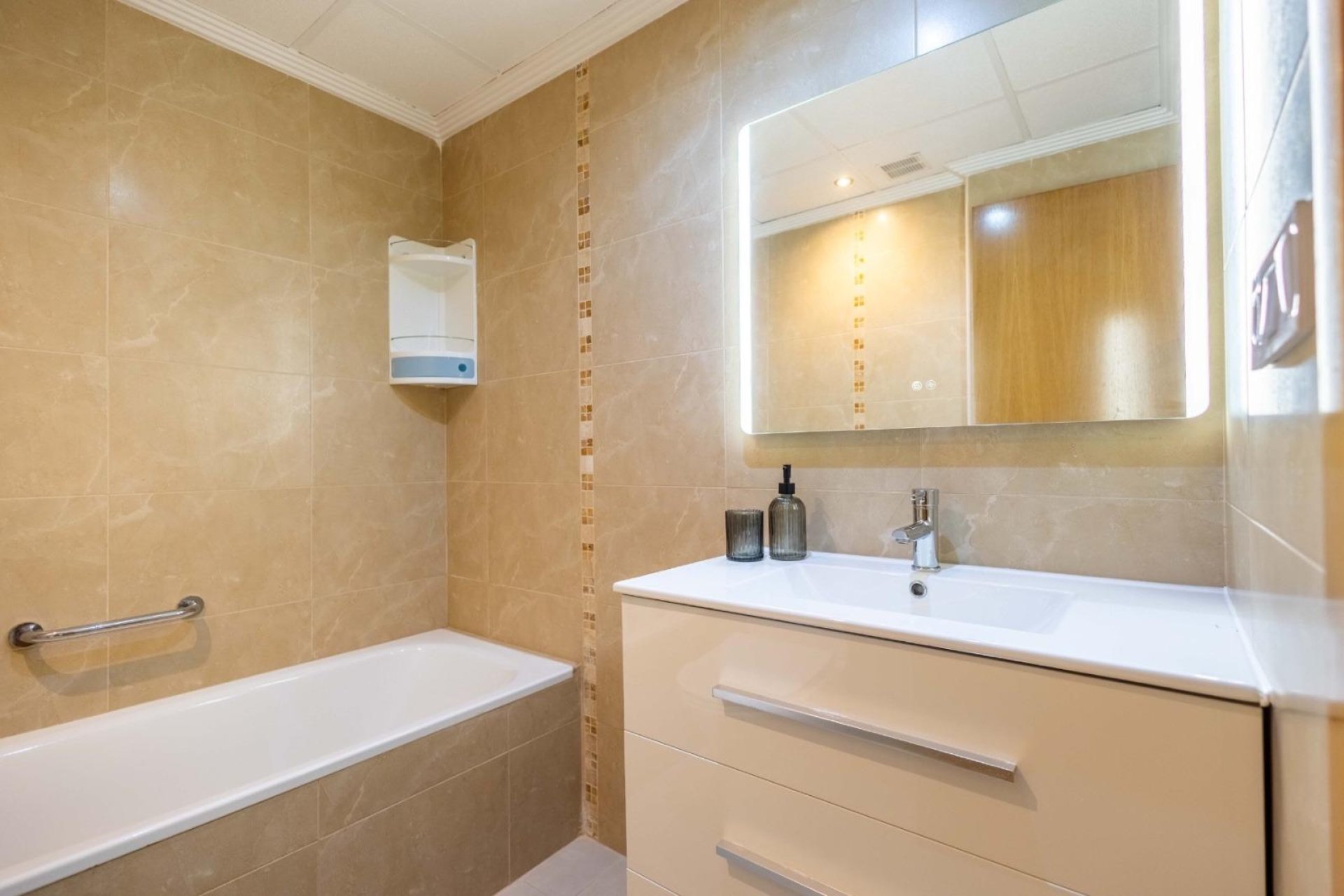 Reventa - Apartment -
Torrevieja - Las Calas