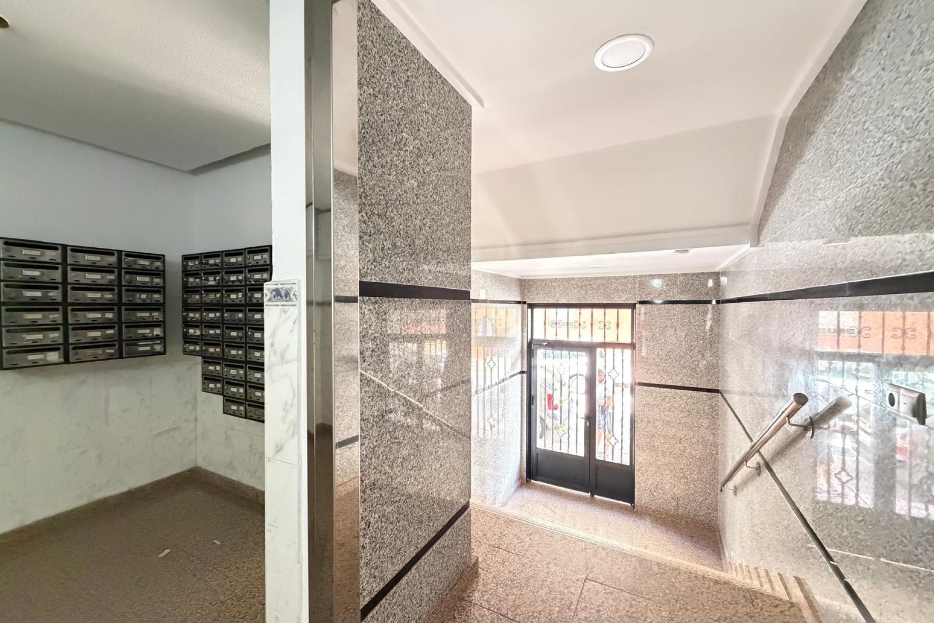 Reventa - Apartment -
Torrevieja - Las Piscinas Naturales