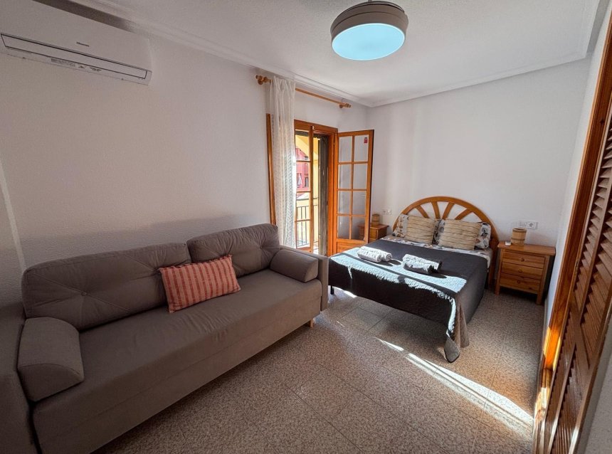 Reventa - Apartment -
Torrevieja - Los Frutales