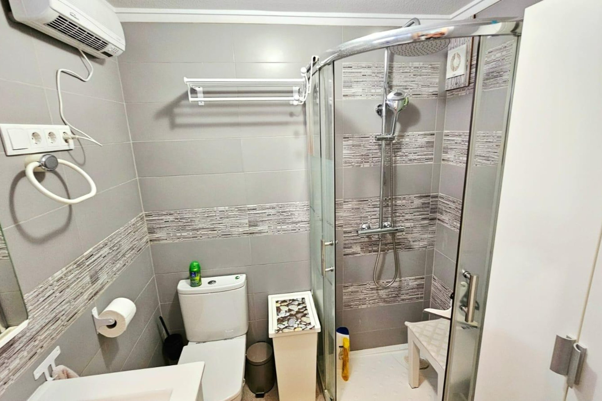 Reventa - Apartment -
Torrevieja - Playa De Los Naufragos