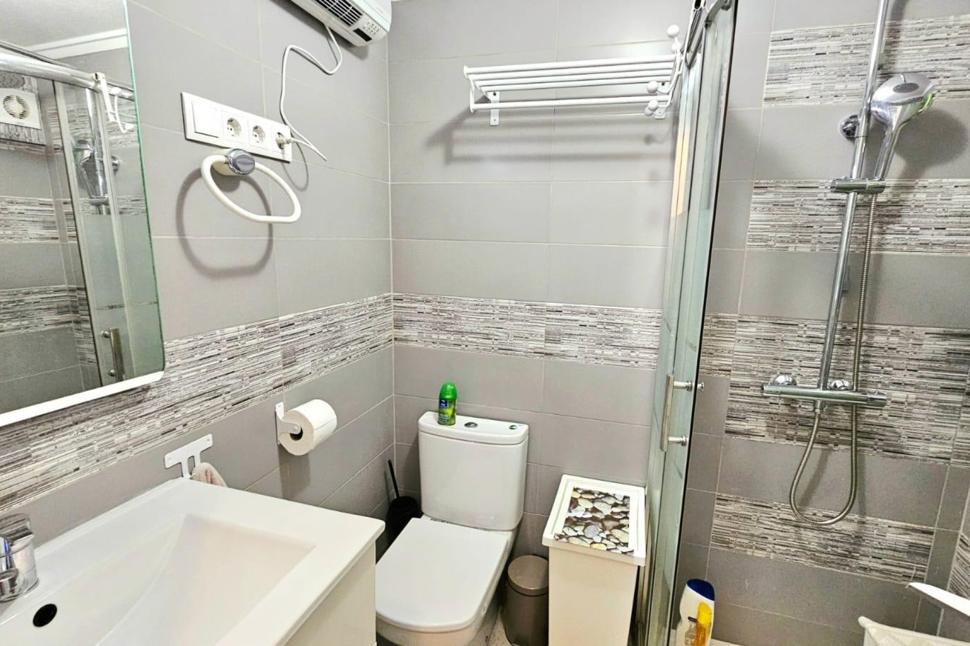 Reventa - Apartment -
Torrevieja - Playa De Los Naufragos