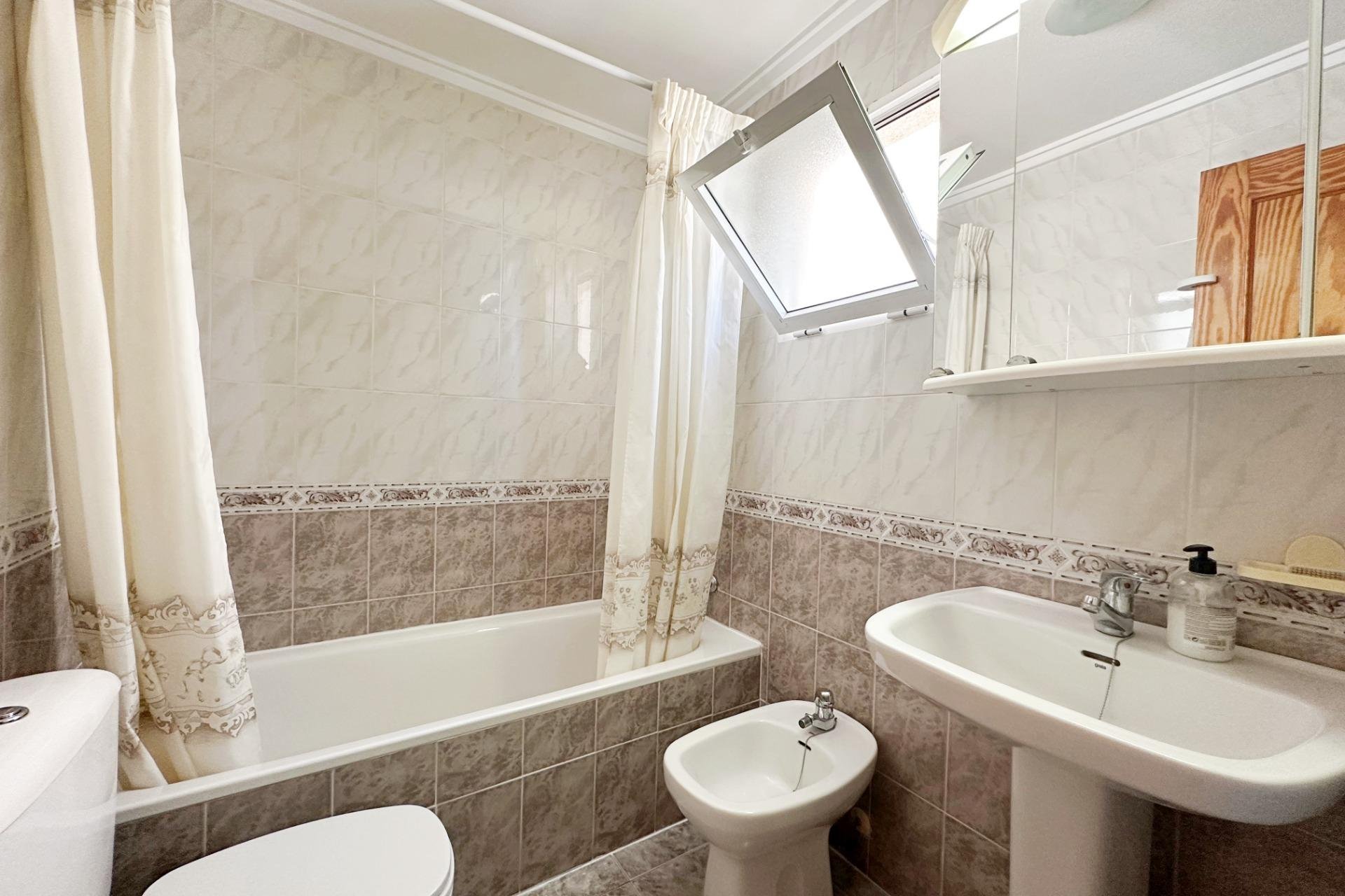 Reventa - Apartment -
Torrevieja