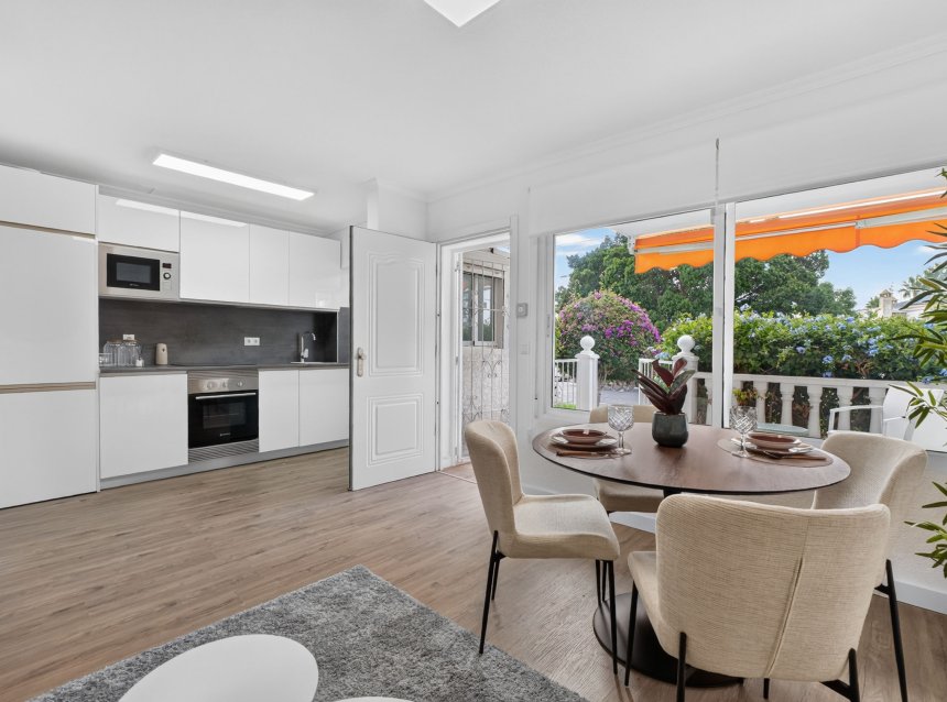 Reventa - Apartment -
Villamartin - Costa Blanca