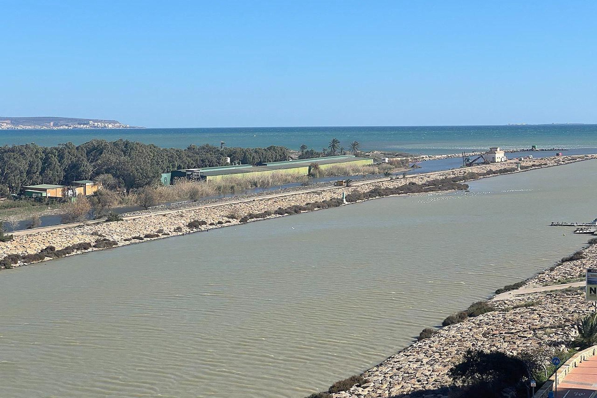Reventa - Ático -
Guardamar del Segura - Puerto Deportivo