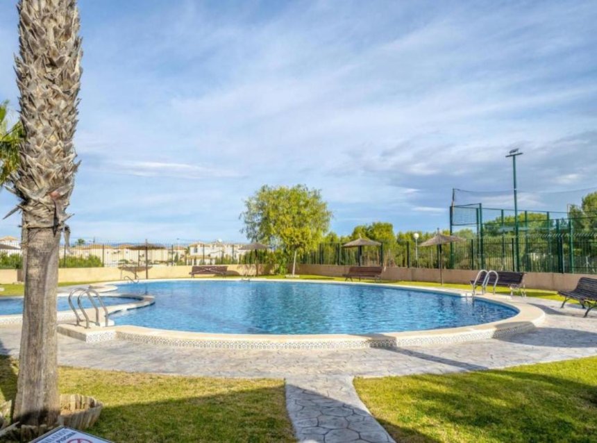 Reventa - Ático -
Los Altos - Costa Blanca