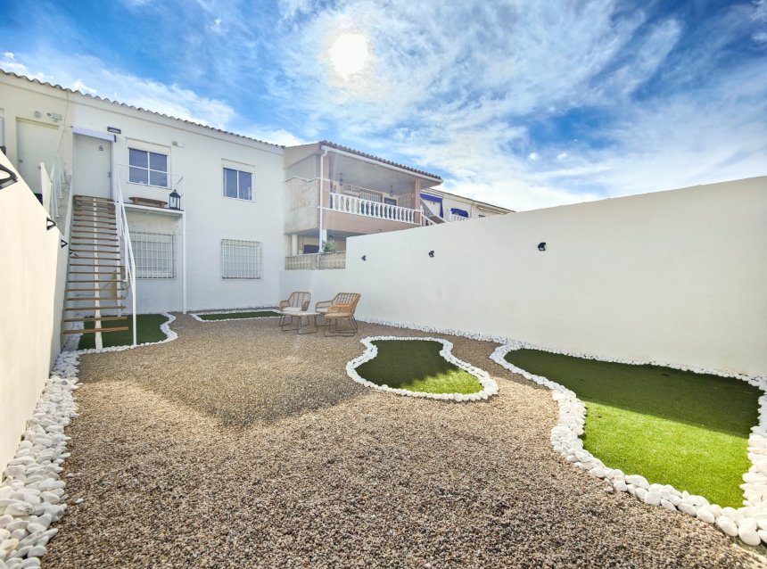 Reventa - Ático -
Orihuela Costa - Costa Blanca