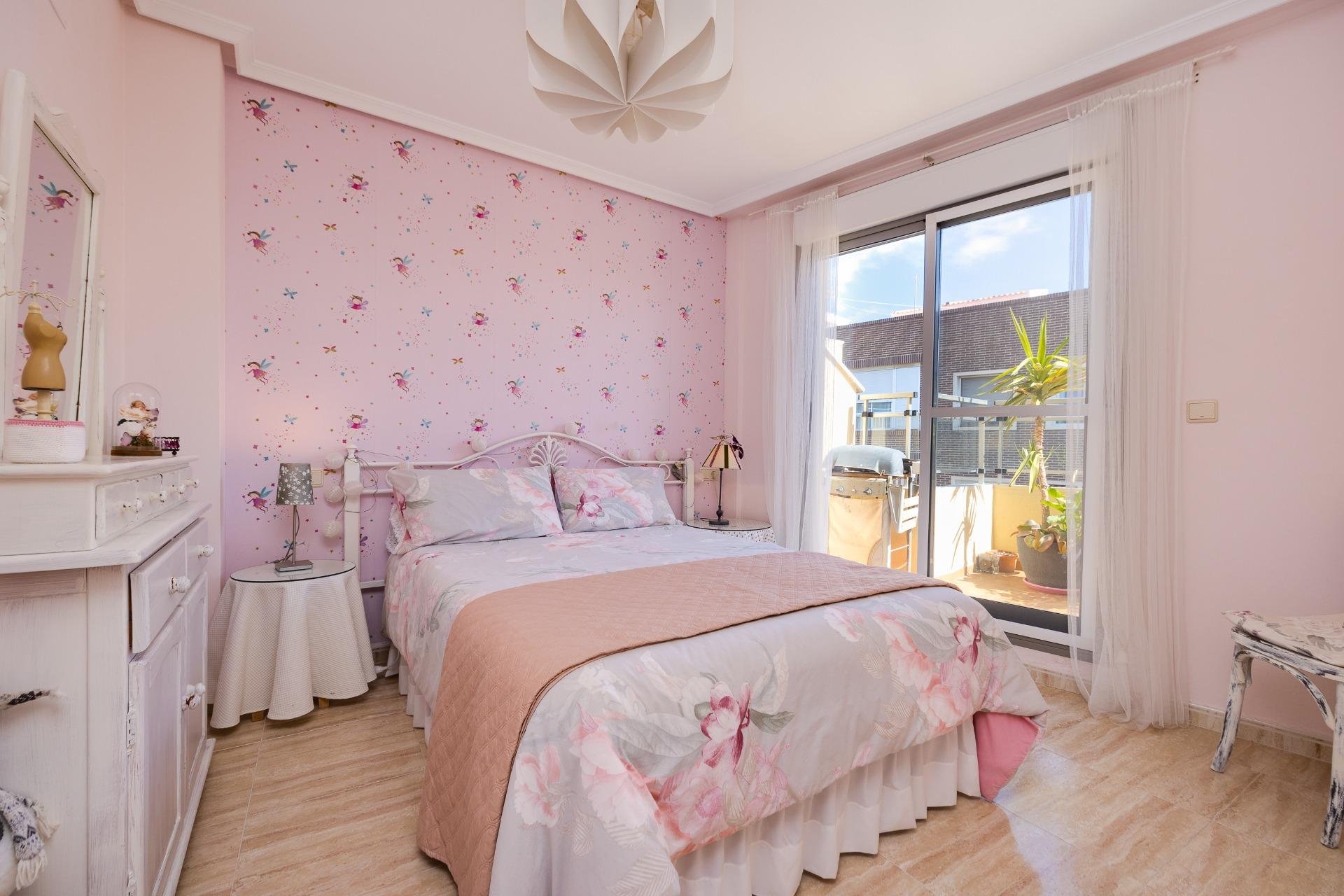 Reventa - Ático -
Torrevieja - Centro