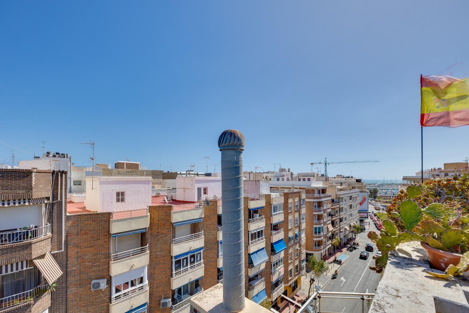 Reventa - Ático -
Torrevieja - Centro