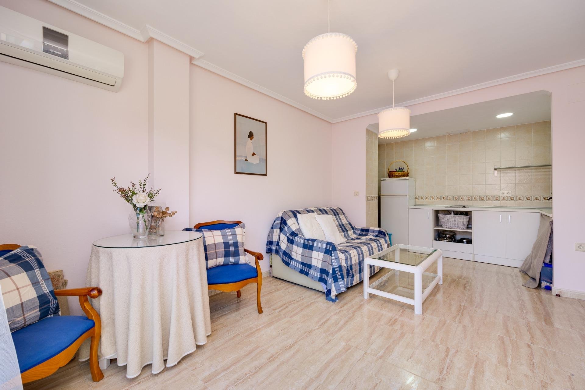 Reventa - Ático -
Torrevieja - Centro