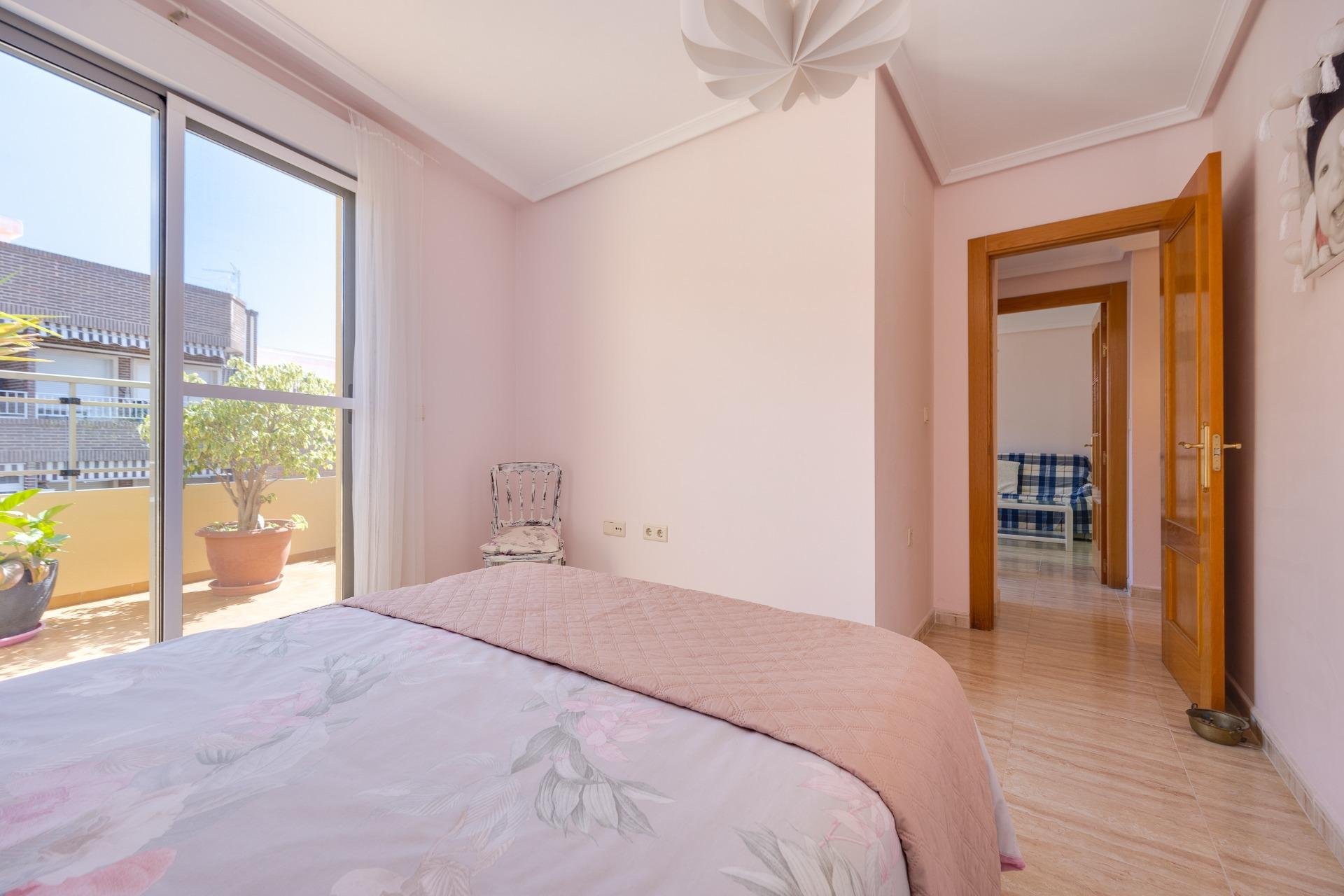 Reventa - Ático -
Torrevieja - Centro