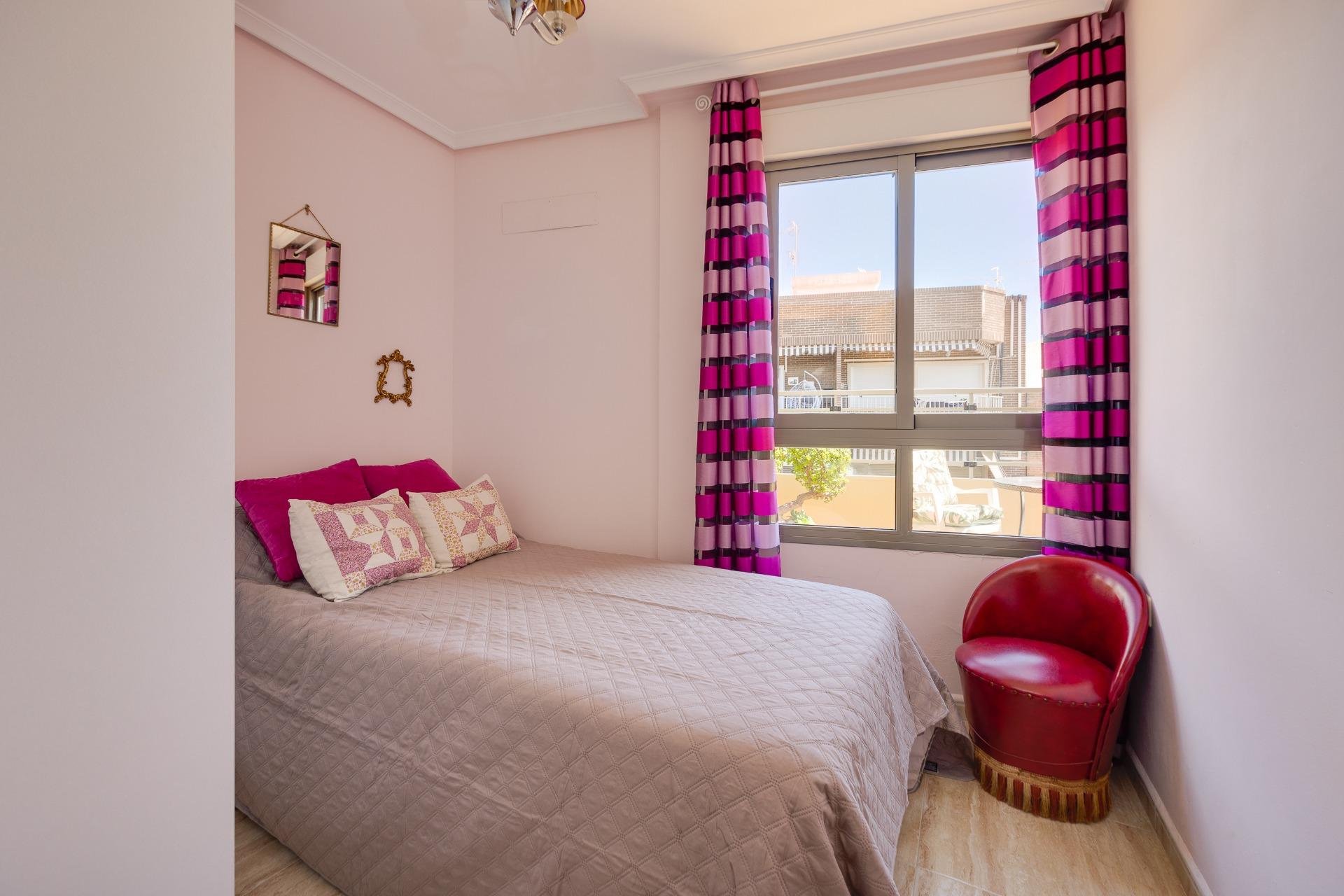 Reventa - Ático -
Torrevieja - Centro