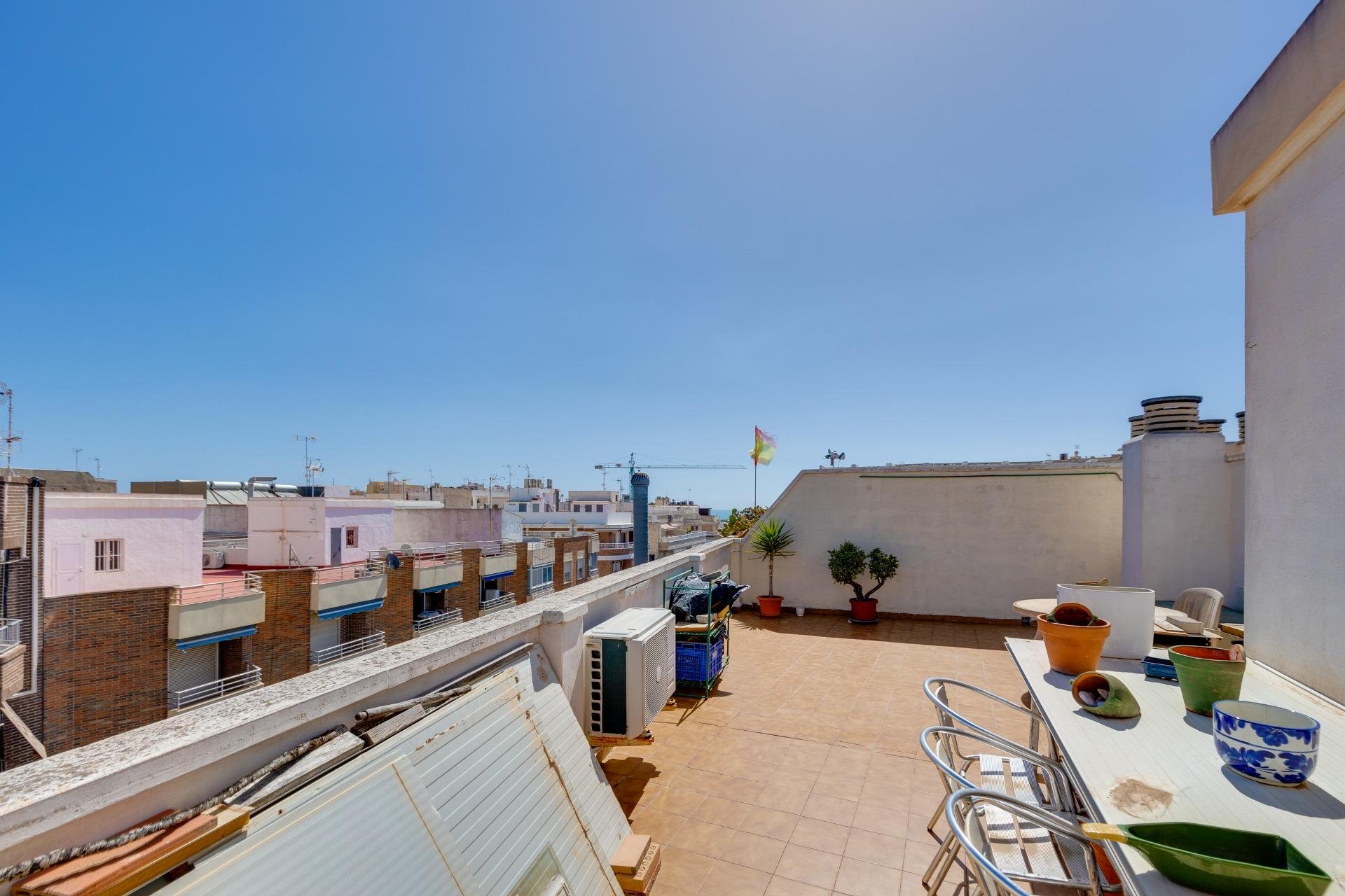 Reventa - Ático -
Torrevieja - Centro