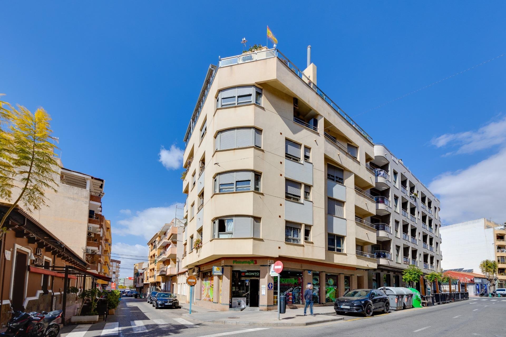 Reventa - Ático -
Torrevieja - Centro