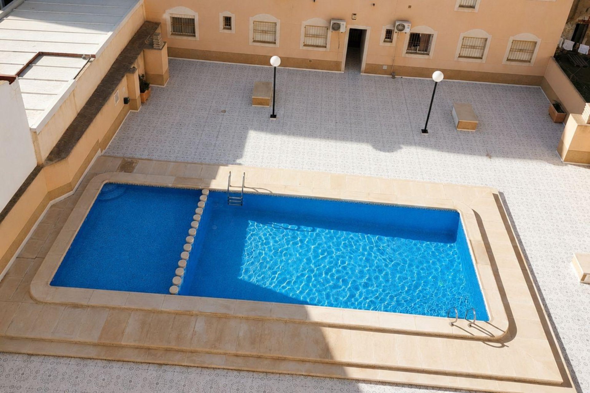 Reventa - Ático -
Torrevieja - Centro