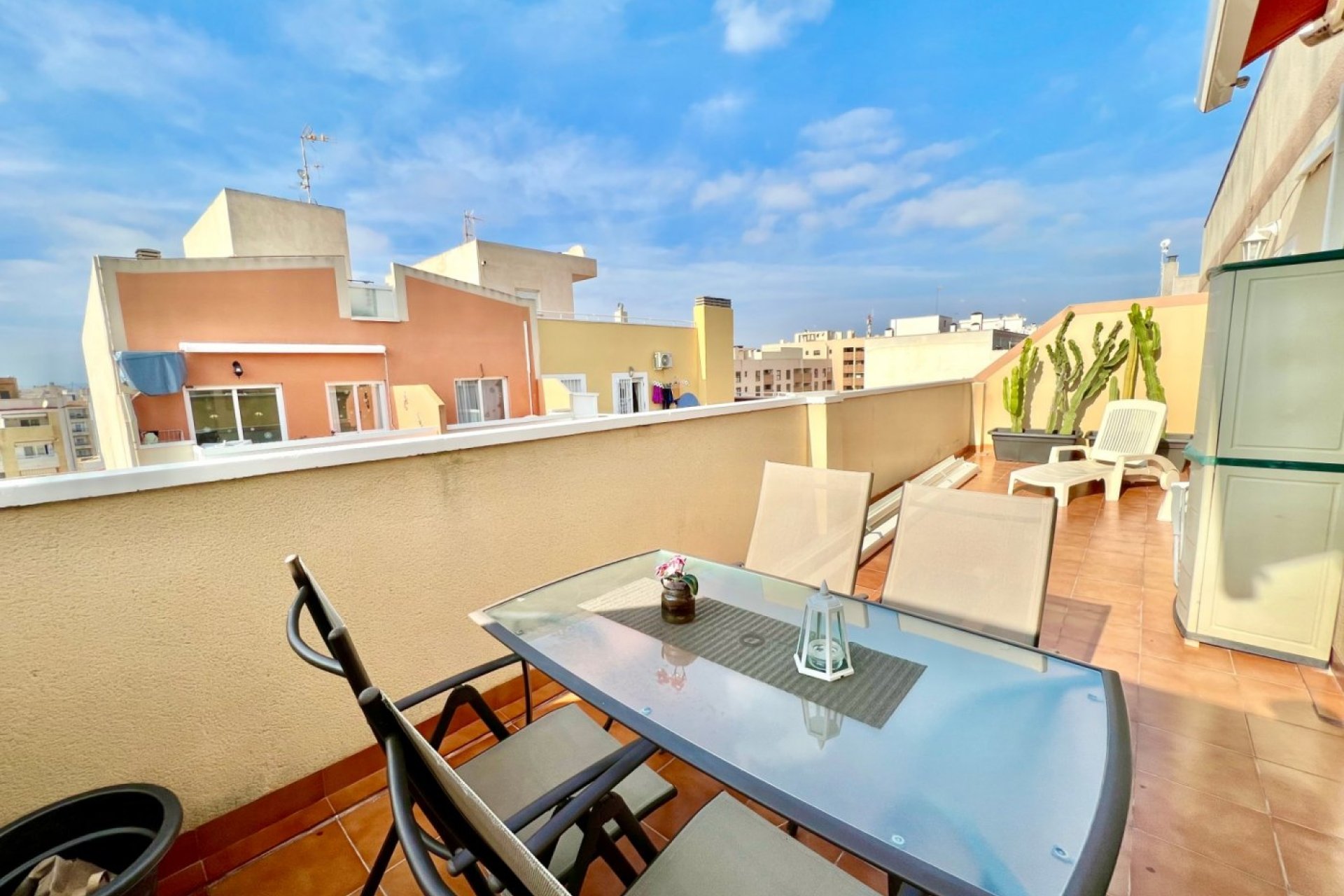 Reventa - Ático -
Torrevieja - Centro