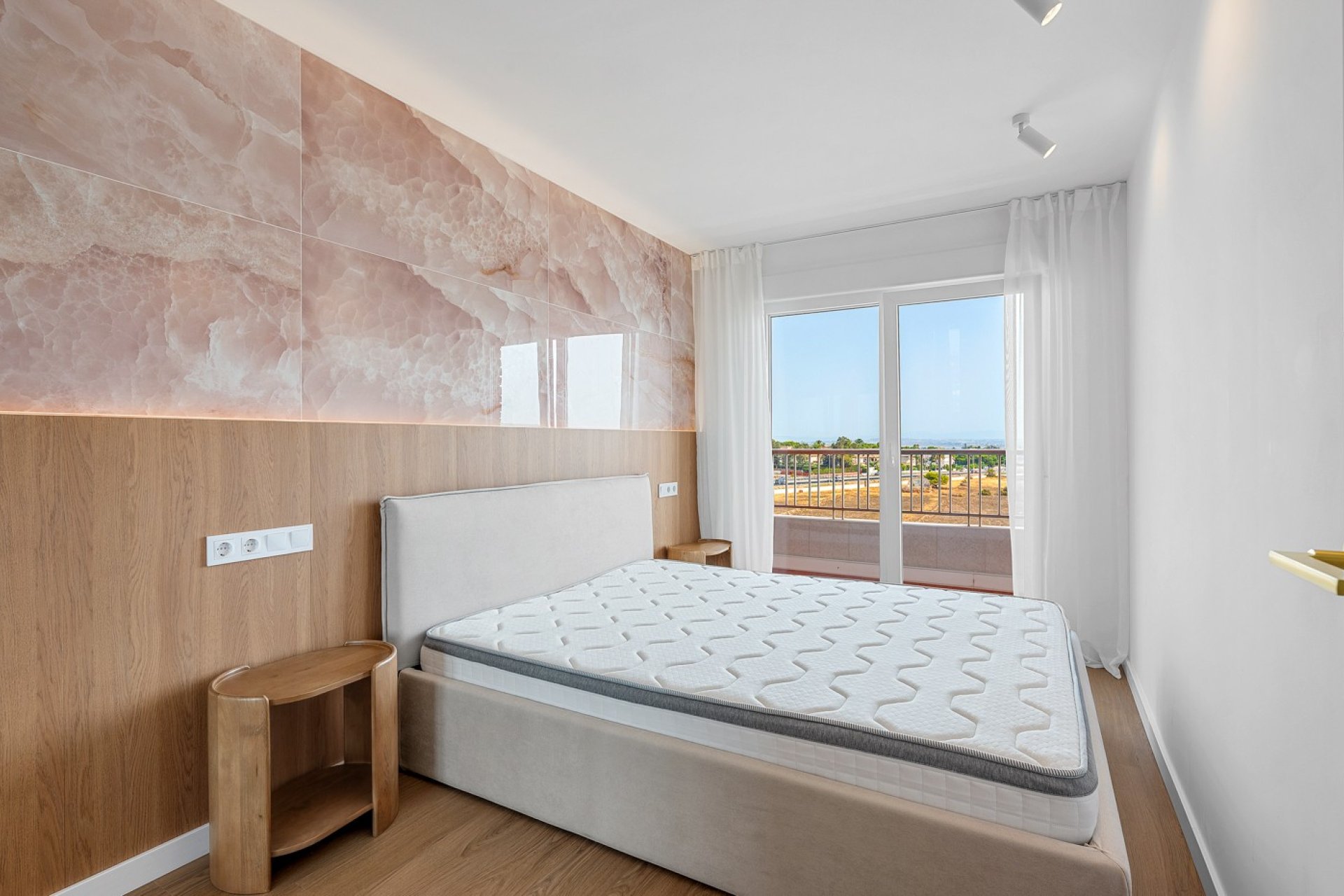 Reventa - Ático -
Torrevieja - Costa Blanca