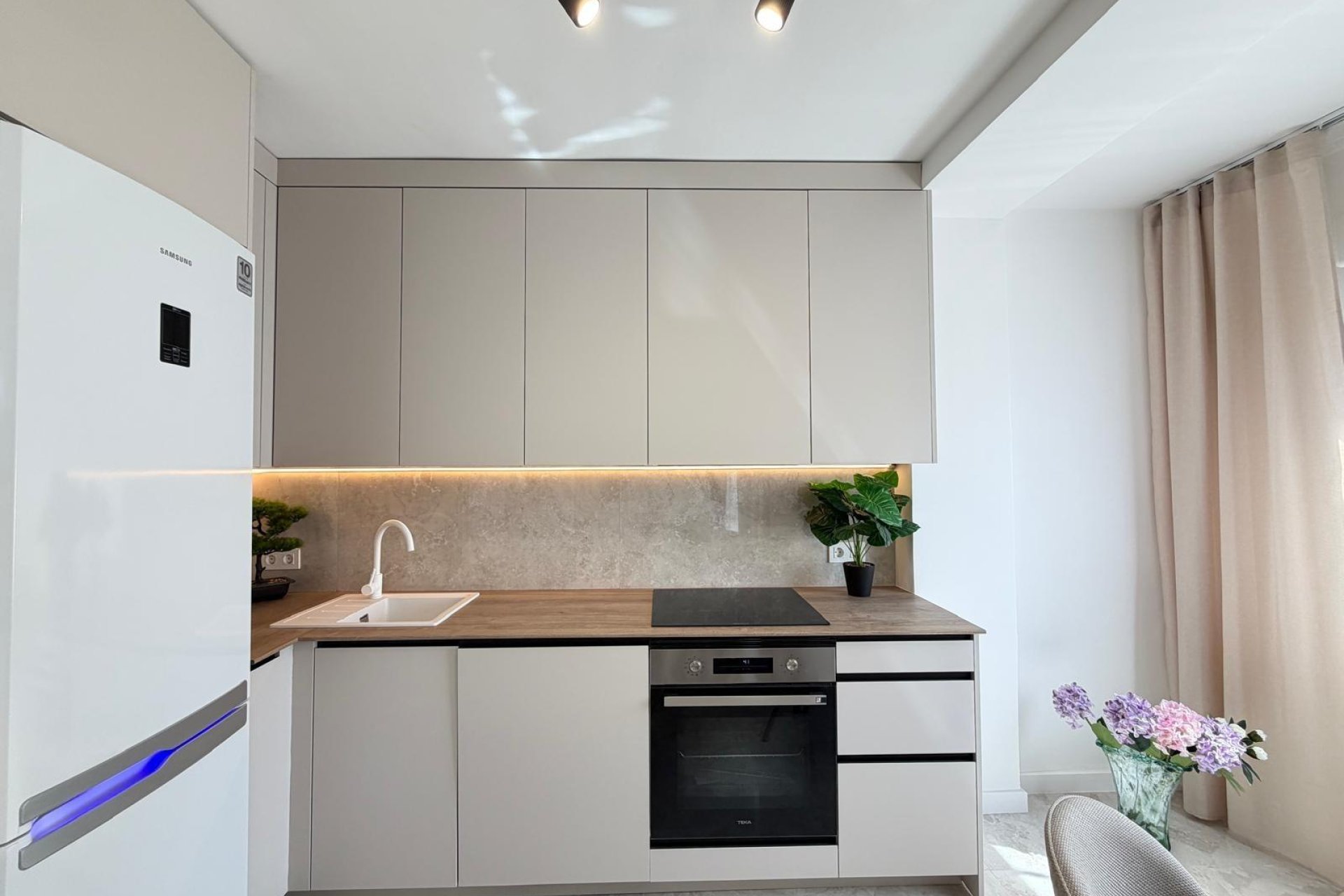 Reventa - Ático -
Torrevieja - Estacion De Autobuses