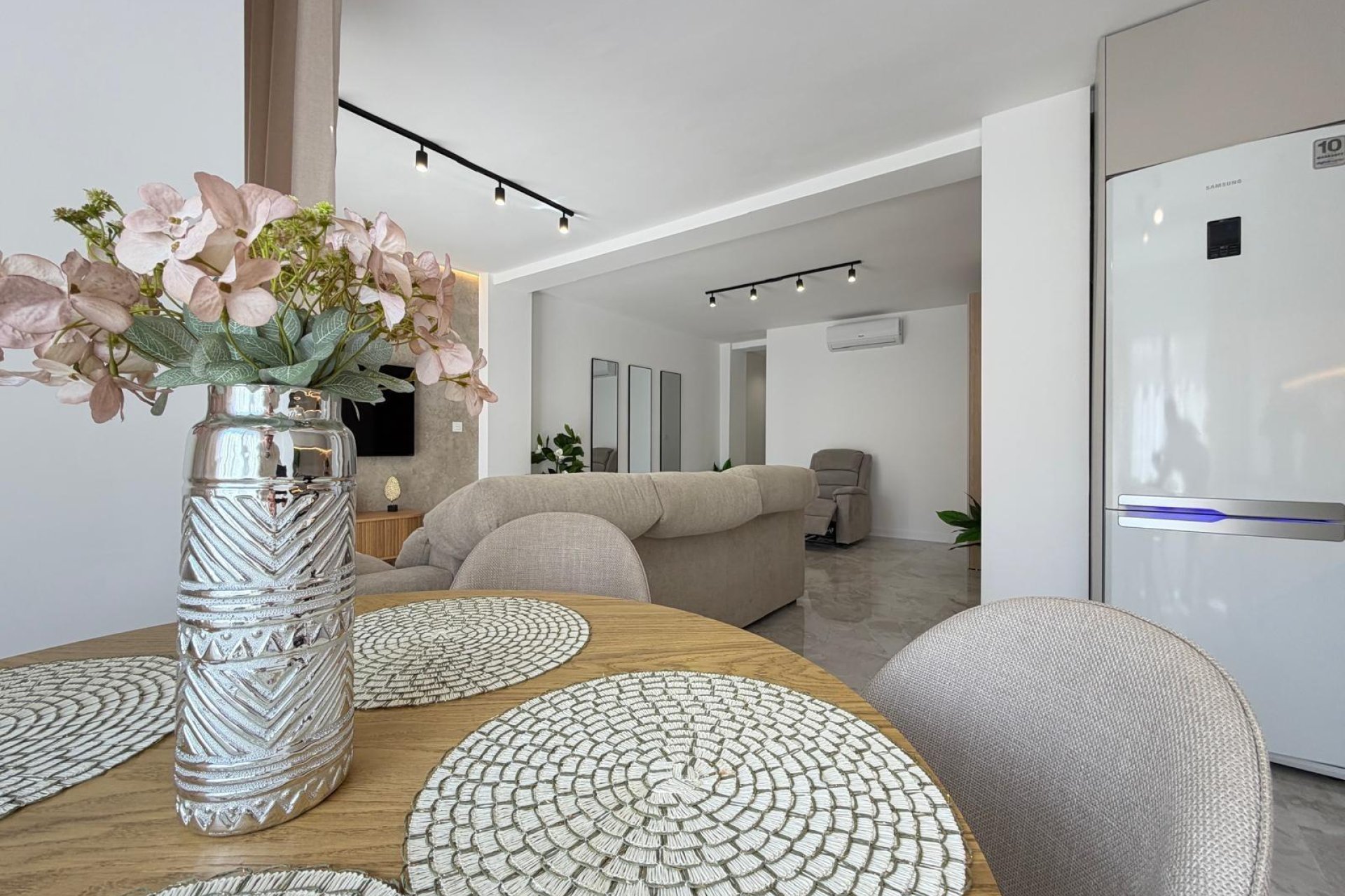 Reventa - Ático -
Torrevieja - Estacion De Autobuses