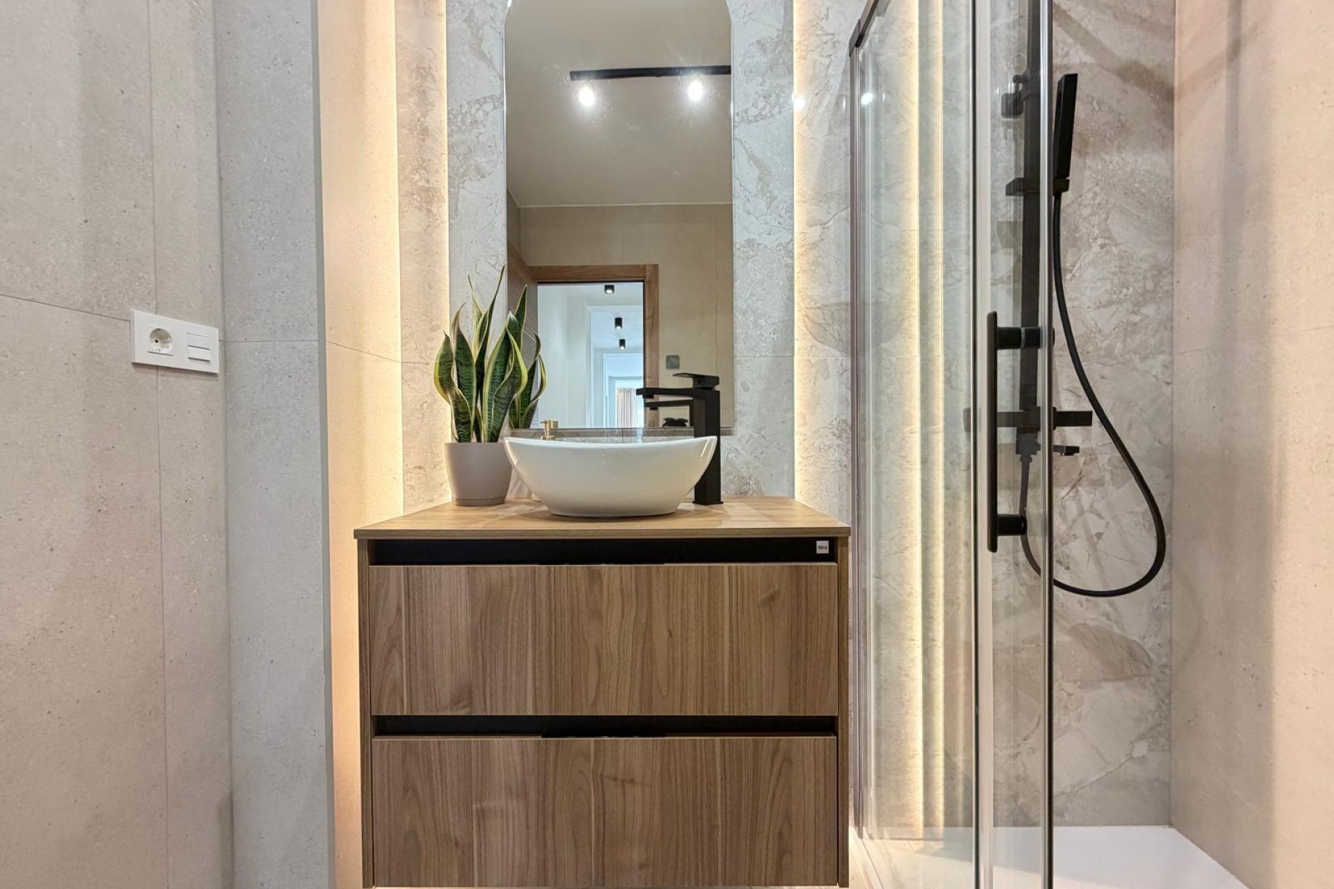 Reventa - Ático -
Torrevieja - Estacion De Autobuses