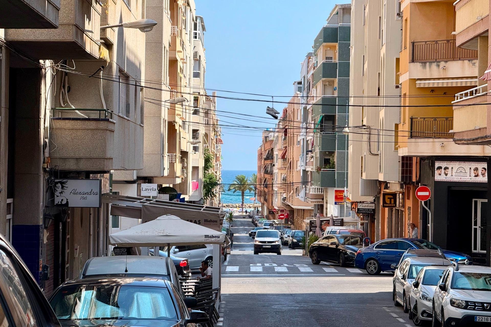 Reventa - Ático -
Torrevieja - Habaneras