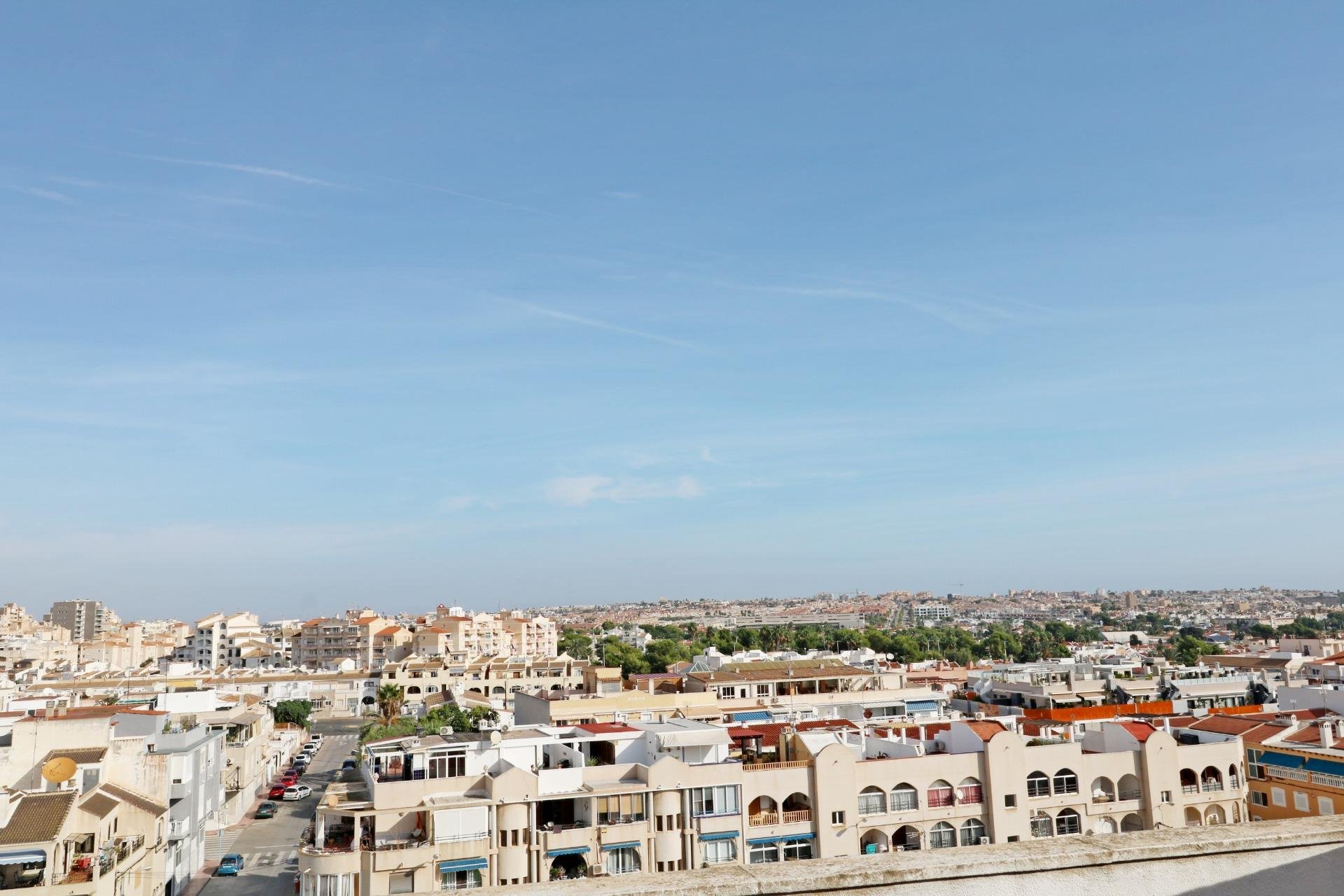 Reventa - Ático -
Torrevieja - Habaneras