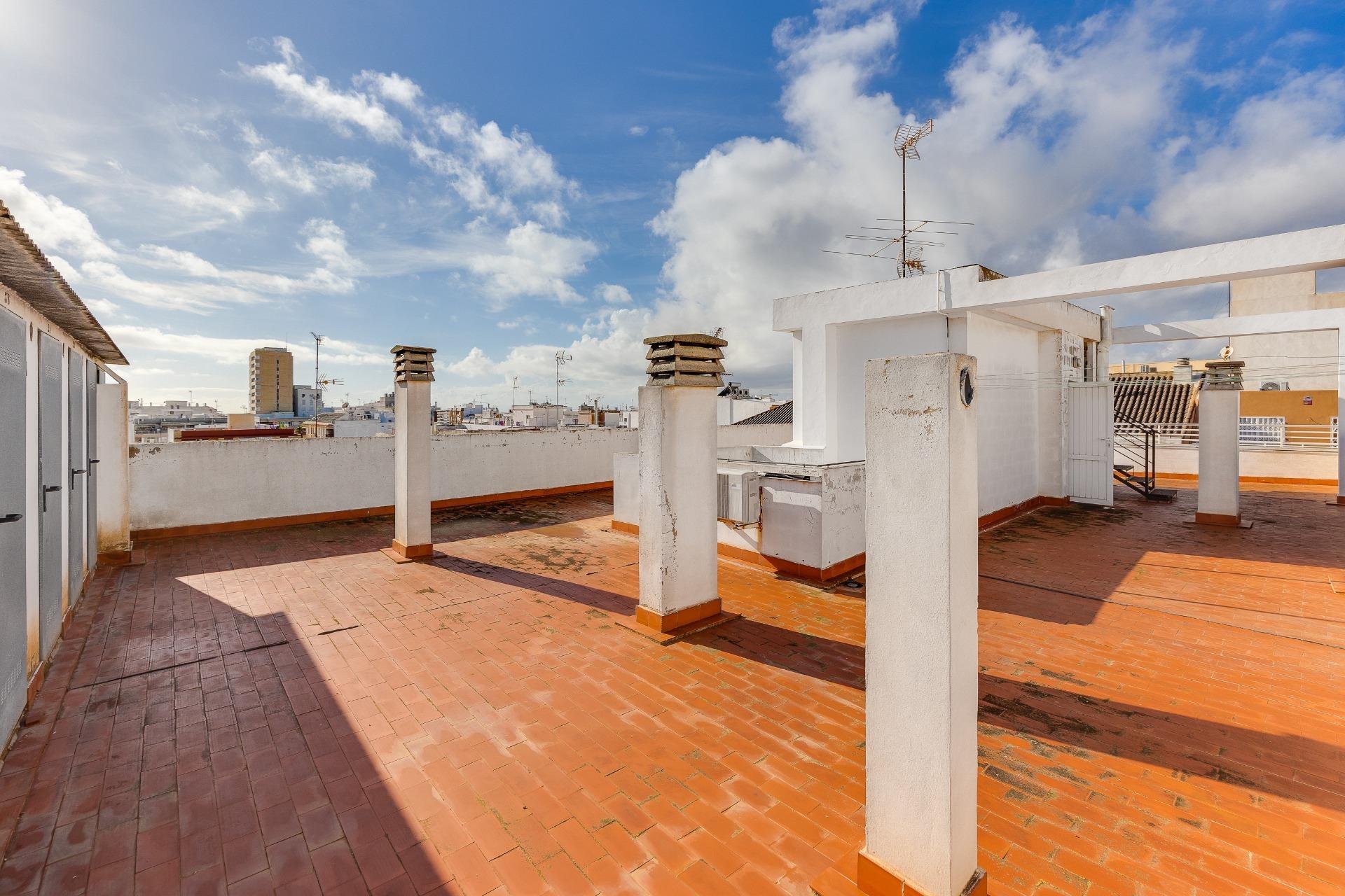 Reventa - Ático -
Torrevieja - Paseo Maritimo